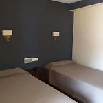 Nuevo Cachalote מלון