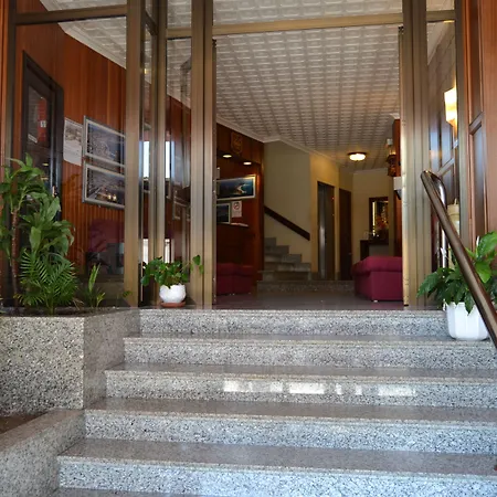 Otel Nuevo Cachalote