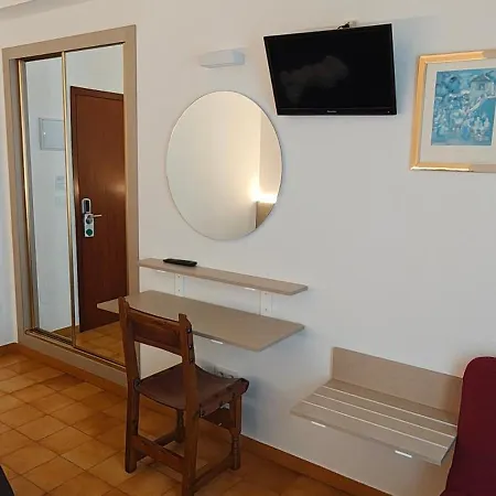 Nuevo Cachalote Hotel 2*