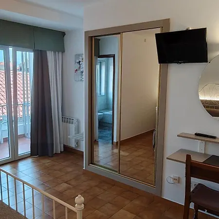 Nuevo Cachalote Hotel Portonovo