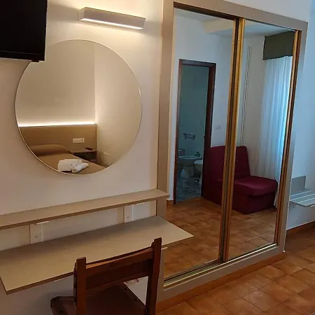 Nuevo Cachalote Hotel
