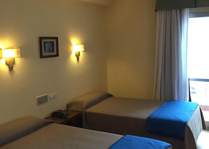 Nuevo Cachalote 2* Portonovo