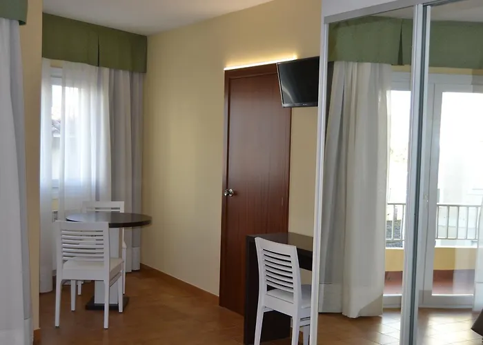 Nuevo Cachalote 2* Portonovo